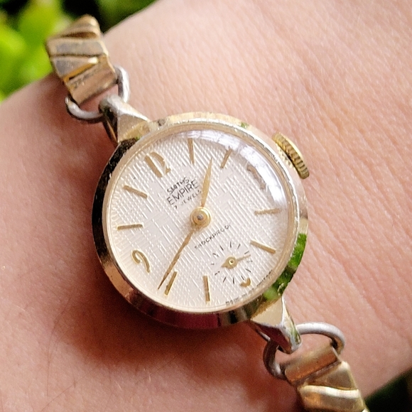 Vintage Smiths Empire 7 Jewels Gold Stretch Watch - Picture 5 of 7